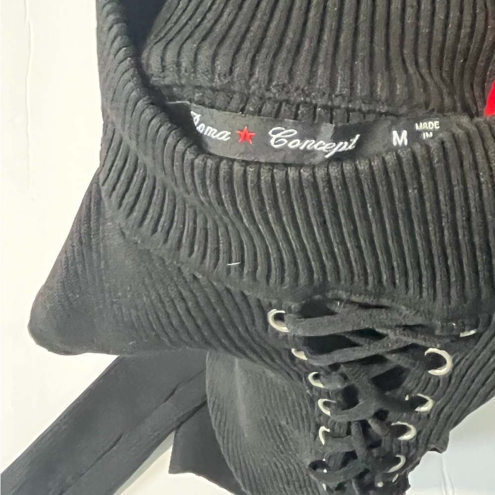 Black Lace-Up Long Sleeve Bodysuit - Picture 2 of 3